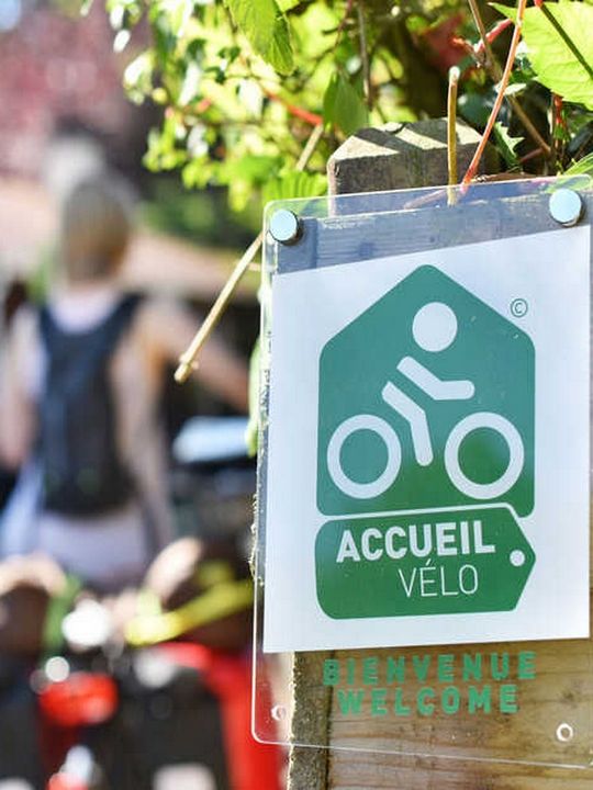 ATELIER <br />D'AUTO-REPARATION<br />DE VELO<br />Un atelier d'auto réparation de vélo est disponible gratuitement pour les clients du Relais du Château. ATELIER <br />D'AUTO-REPARATION<br />DE VELO<br />Un atelier d'auto réparation de vélo est disponible gratuitement pour les clients du Relais du Château.